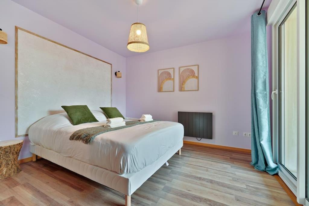 Apartment Purple House *
